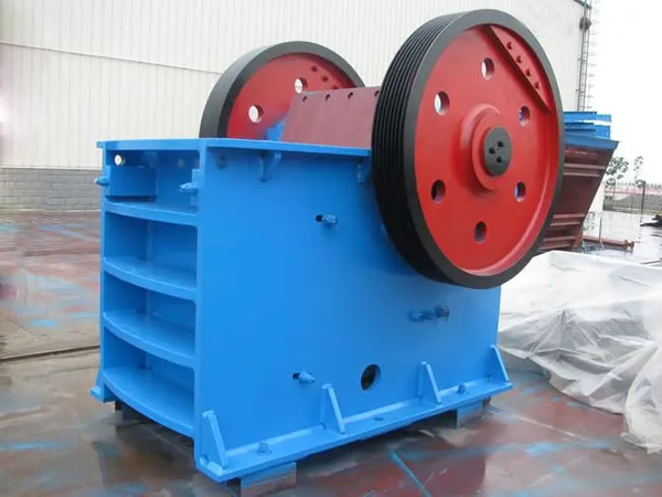 密封式顎式破碎機(jī)